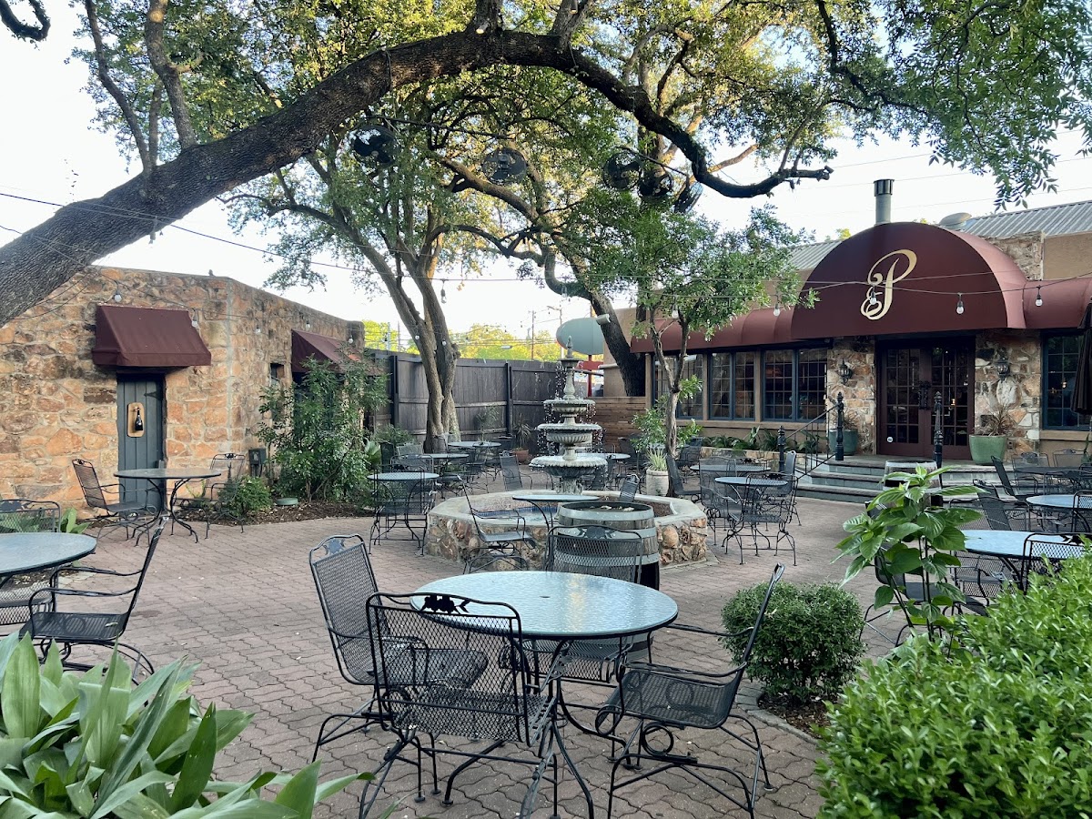 Palmer's Restaurant Bar & Courtyard